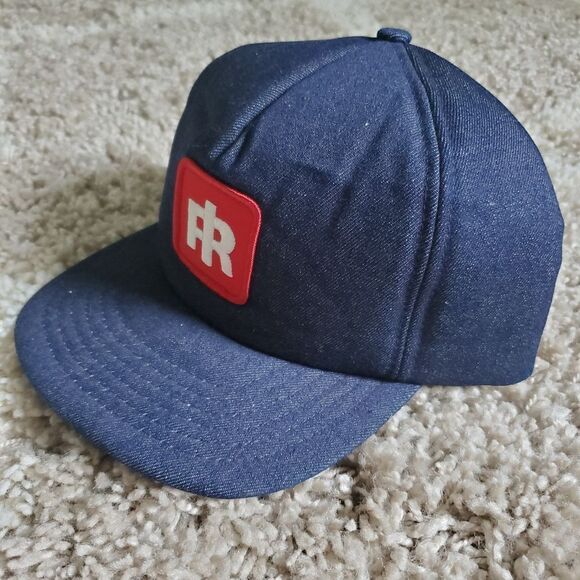 Vintage Snapback Trucker Hat - Picture 6 of 6